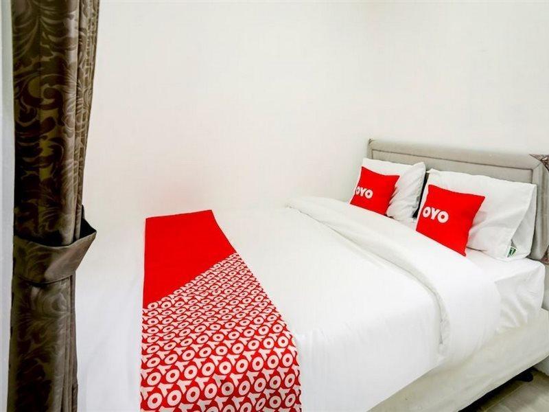 Jabusimo Syariah Redpartner Hotel Jacarta Exterior foto